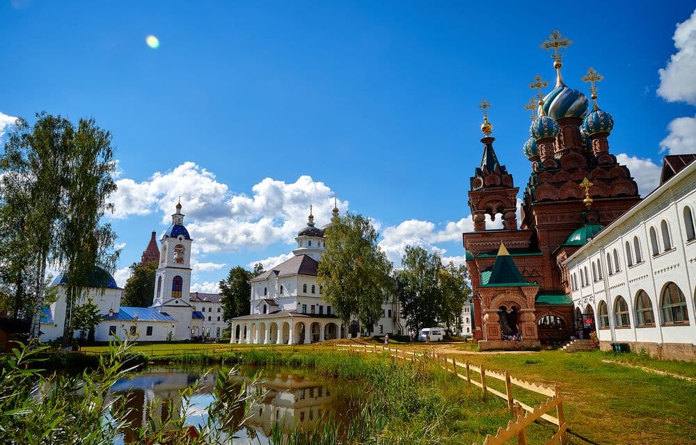 Путешествие в музей паровозов и Николо-Сольбинский монастырь